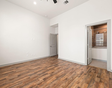 725 N Emile Street - Photo Thumbnail 18