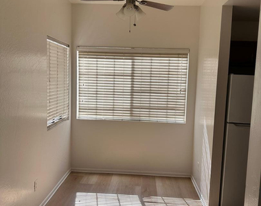 930 N Mesa Drive - Photo Thumbnail 5
