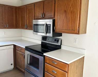 930 N Mesa Drive - Photo Thumbnail 18