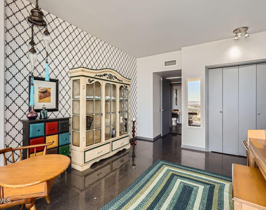 207 W Clarendon Avenue - Photo Thumbnail 12