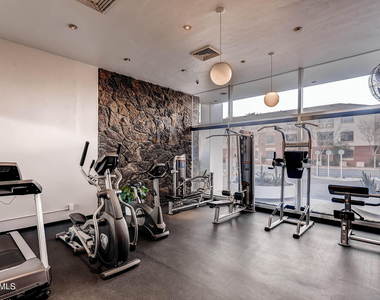207 W Clarendon Avenue - Photo Thumbnail 20