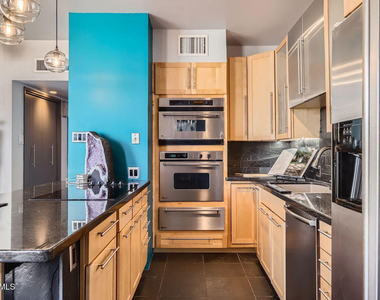 207 W Clarendon Avenue - Photo Thumbnail 7