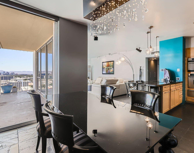 207 W Clarendon Avenue - Photo Thumbnail 8