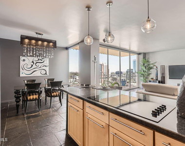 207 W Clarendon Avenue - Photo Thumbnail 3