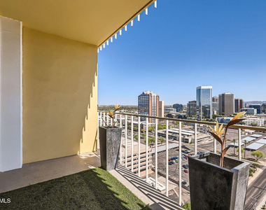 207 W Clarendon Avenue - Photo Thumbnail 11