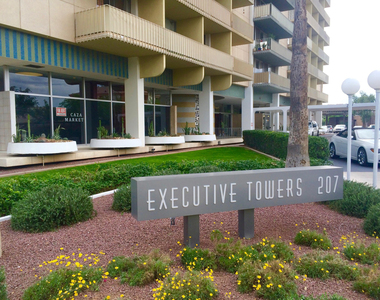 207 W Clarendon Avenue - Photo Thumbnail 23