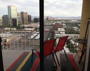 207 W Clarendon Avenue - Photo Thumbnail 15