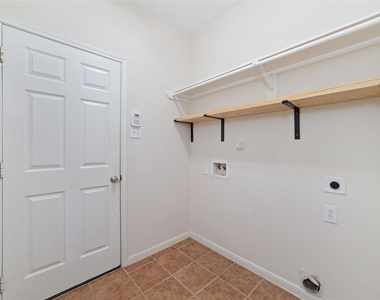 14011 Mohave Way Drive - Photo Thumbnail 17