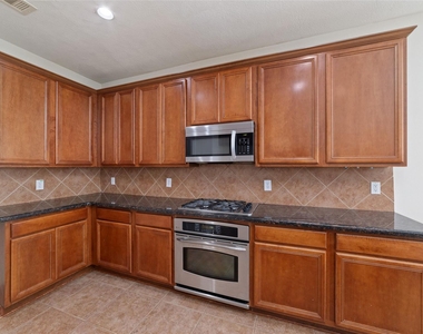 14011 Mohave Way Drive - Photo Thumbnail 8