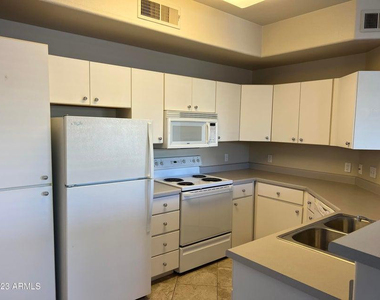 9550 E Thunderbird Road - Photo Thumbnail 3