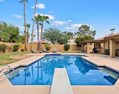 10628 E Cinnabar Avenue - Photo Thumbnail 19