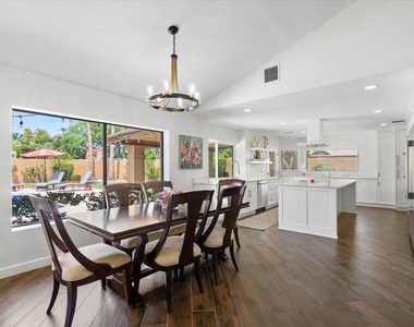 10628 E Cinnabar Avenue - Photo Thumbnail 8