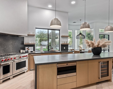 5316 E Royal View Drive S - Photo Thumbnail 16