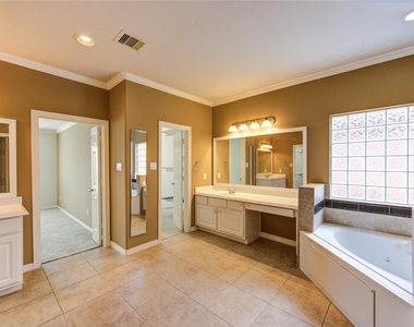13310 Olive Trail - Photo Thumbnail 14