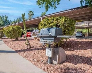 11040 N 28th Drive - Photo Thumbnail 17