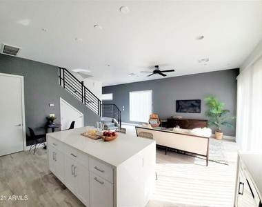 3900 N 30th Street - Photo Thumbnail 2