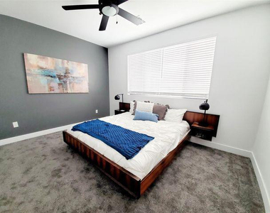 3900 N 30th Street - Photo Thumbnail 7