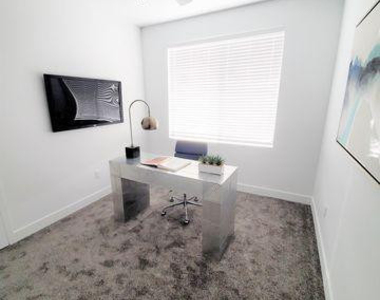 3900 N 30th Street - Photo Thumbnail 12