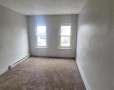 432 N Law Street - Photo Thumbnail 4