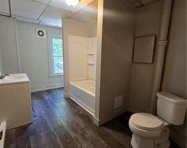 432 N Law Street - Photo Thumbnail 3