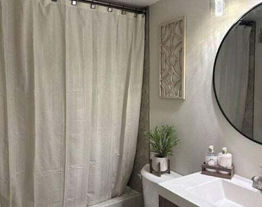 7436 E Chaparral Road - Photo Thumbnail 10
