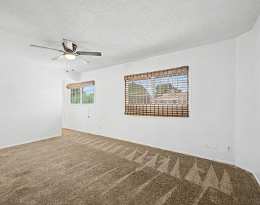 4522 N 15th Avenue - Photo Thumbnail 14