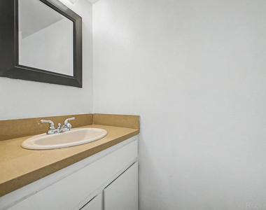 4522 N 15th Avenue - Photo Thumbnail 12