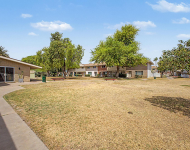 4522 N 15th Avenue - Photo Thumbnail 34