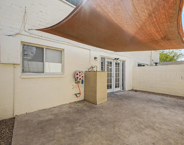 4522 N 15th Avenue - Photo Thumbnail 27