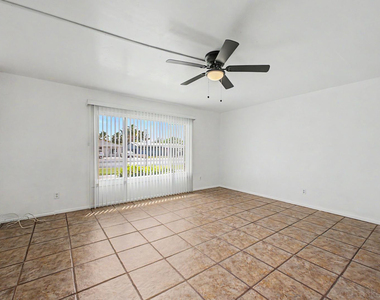 4522 N 15th Avenue - Photo Thumbnail 4