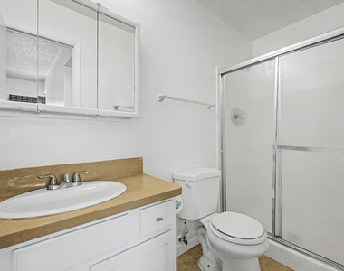 4522 N 15th Avenue - Photo Thumbnail 17