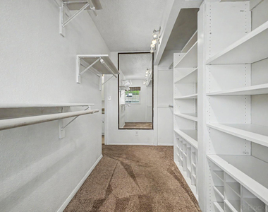 4522 N 15th Avenue - Photo Thumbnail 20
