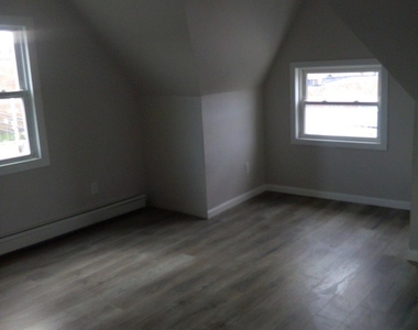 1014 Capouse Avenue - Photo Thumbnail 6