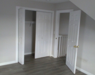 1014 Capouse Avenue - Photo Thumbnail 5