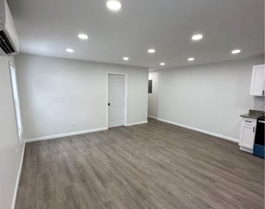 538 Beech Street - Photo Thumbnail 4