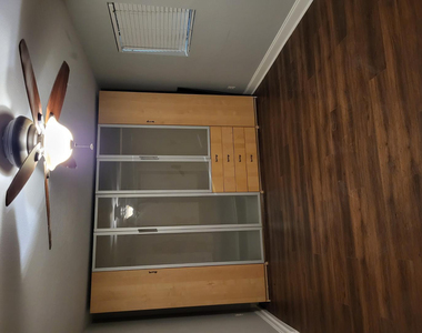 3202 N 37th Street - Photo Thumbnail 11