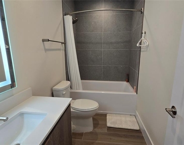 17410 Serenidad Boulevard - Photo Thumbnail 9
