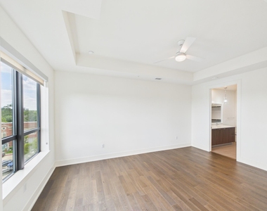 929 Westcott Street - Photo Thumbnail 14