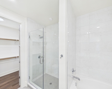 929 Westcott Street - Photo Thumbnail 16
