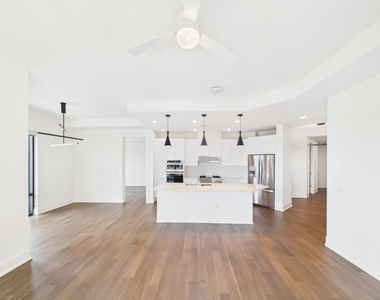 929 Westcott Street - Photo Thumbnail 9