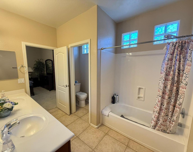1928 W Spur Drive - Photo Thumbnail 44