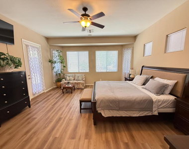 1928 W Spur Drive - Photo Thumbnail 15