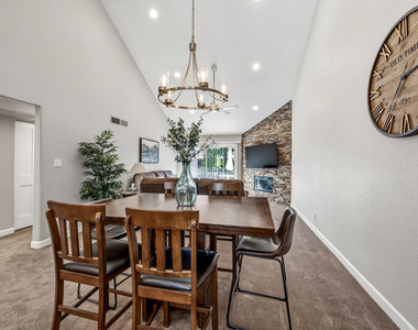 7340 N Via Camello Del Norte - Photo Thumbnail 15