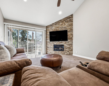 7340 N Via Camello Del Norte - Photo Thumbnail 30