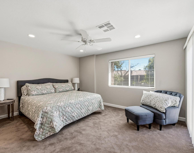7340 N Via Camello Del Norte - Photo Thumbnail 16