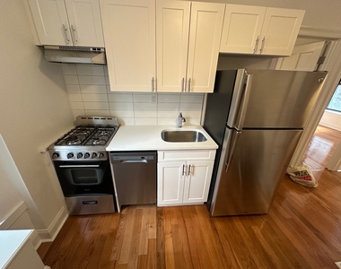 1425 York Avenue - Photo Thumbnail 7