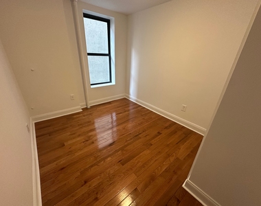 1425 York Avenue - Photo Thumbnail 10