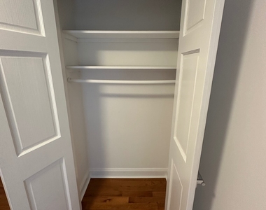 1425 York Avenue - Photo Thumbnail 15