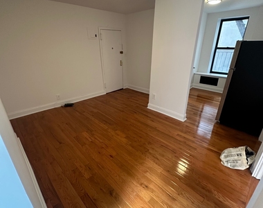 1425 York Avenue - Photo Thumbnail 1