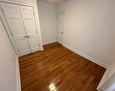 1425 York Avenue - Photo Thumbnail 8
